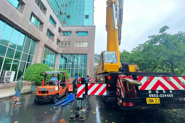 台北吊車出租‧宇翔起重工程有限公司